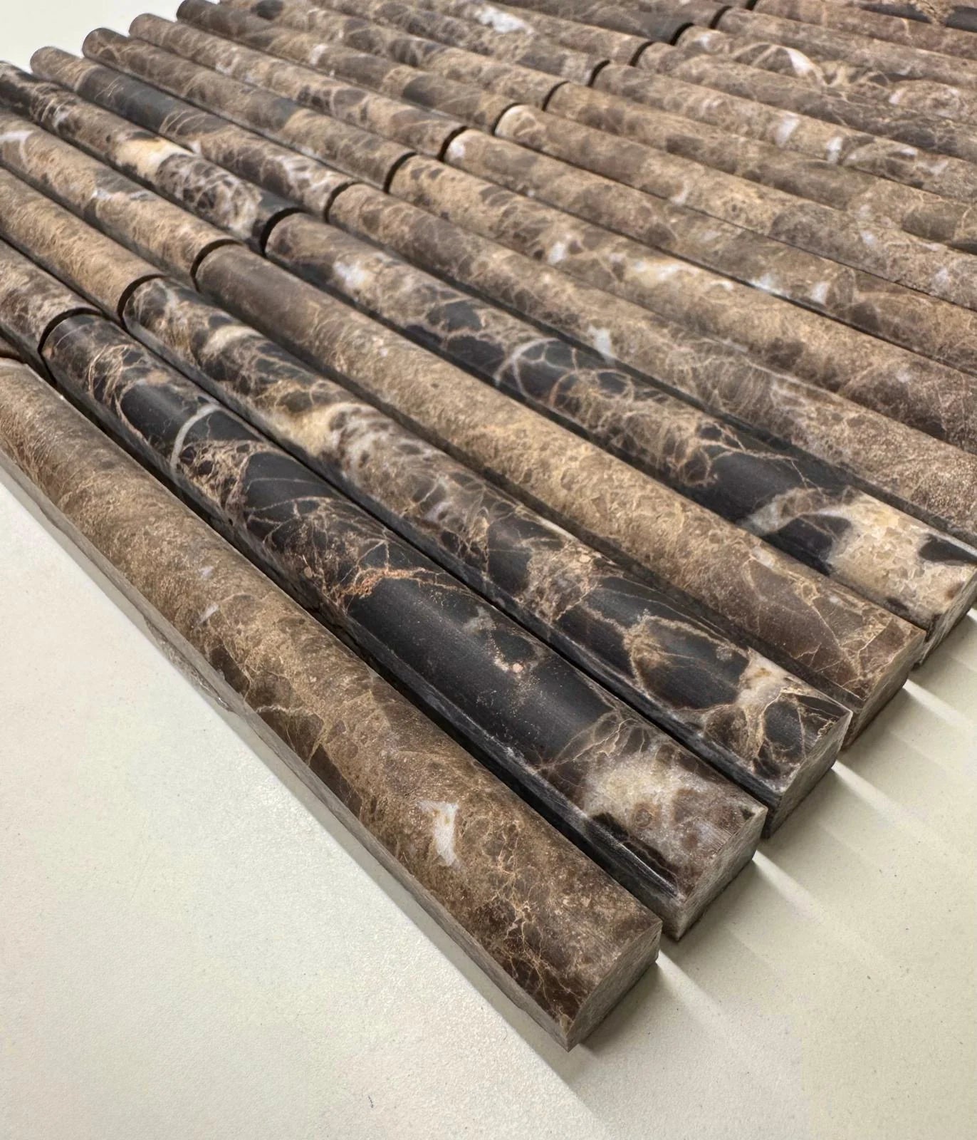Kit Katze Marron Emperador Stiernase Mosaik 151x30x15mm