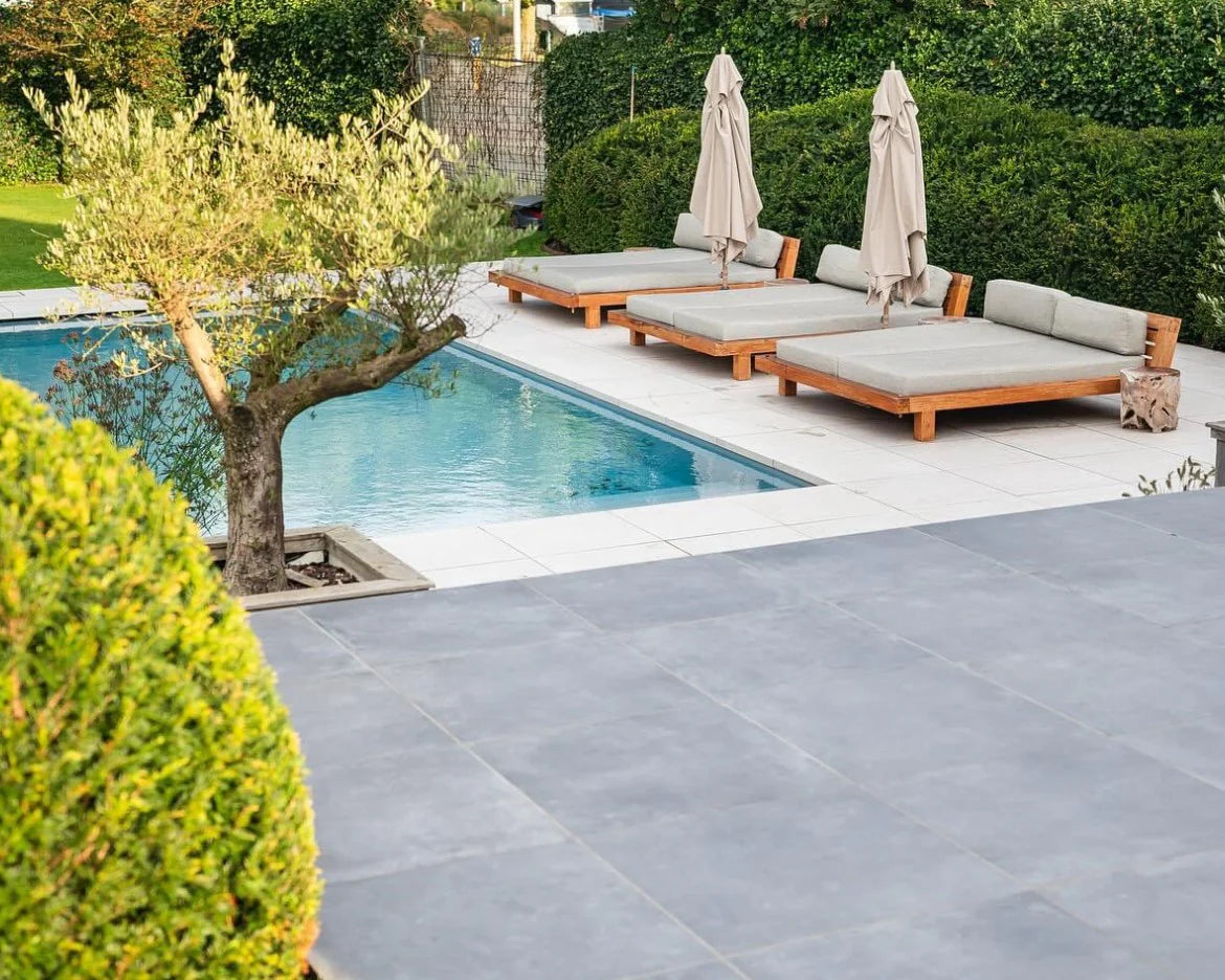 Terrassenfliese Bleu Evolution Anthrazit Marke La Fabbrica 795 x 795 x 20 mm naturale R11